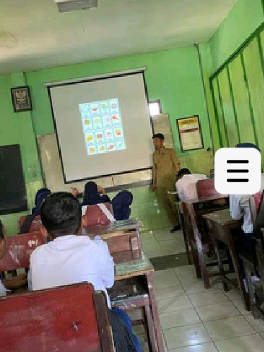 Ekstrakurikuler English Conversation | SMP Ma'arif Batu