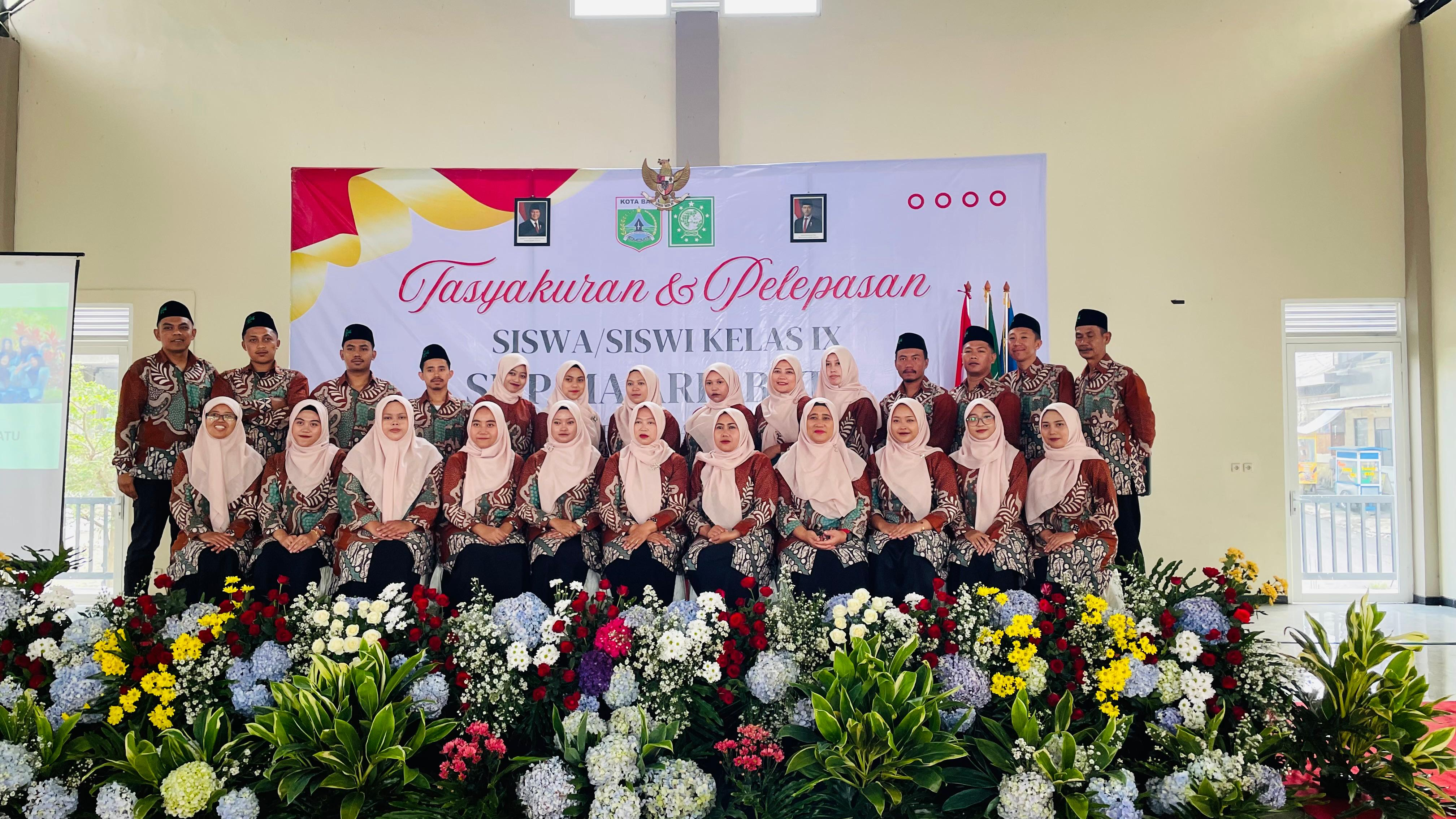 Guru-guru pendiri SMP Ma'arif Batu